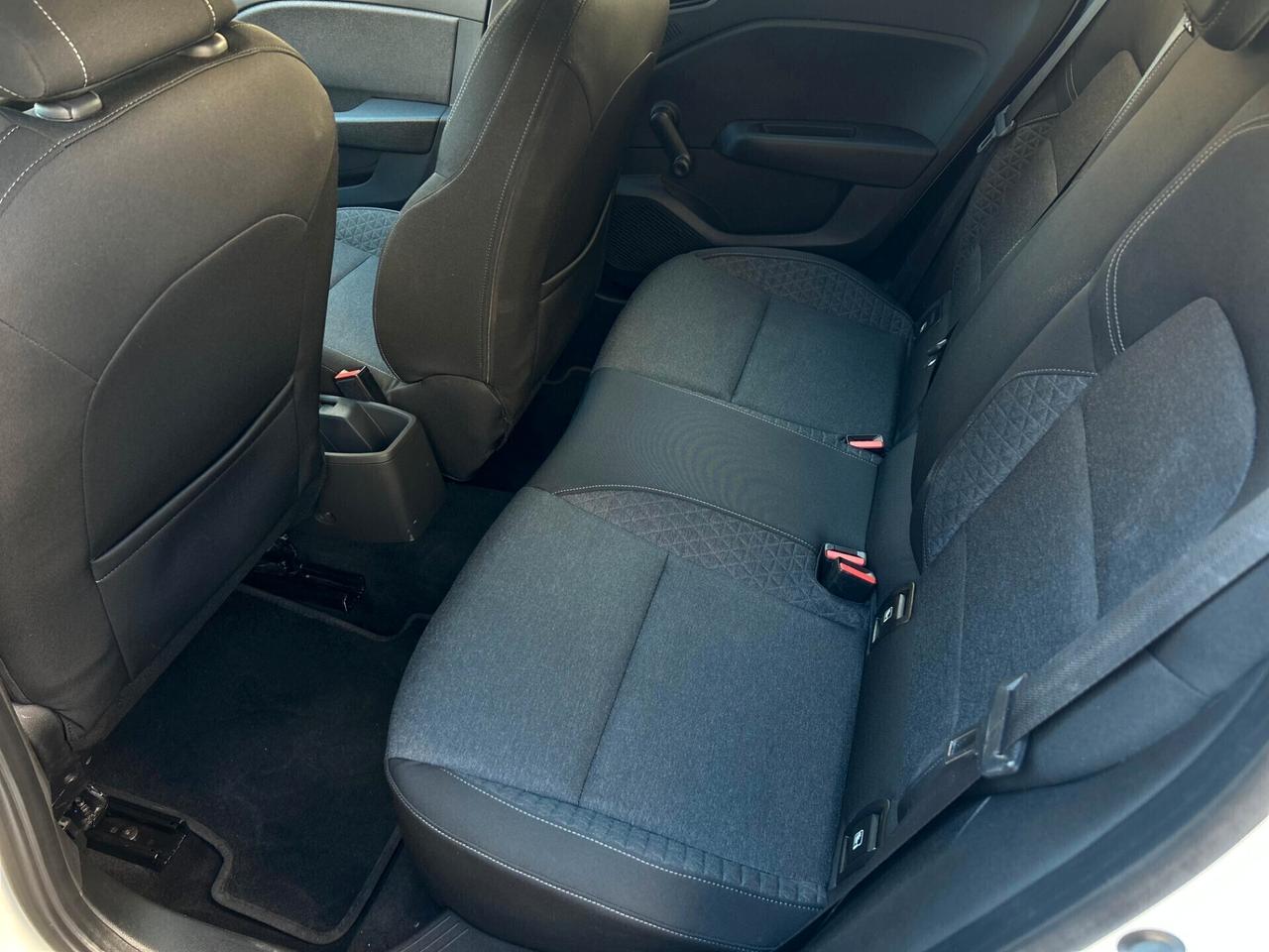 RENAULT CLIO ADATTA PER NEOPATENTATI - ANNO 2020 - Cc 1.0 - Cv 100