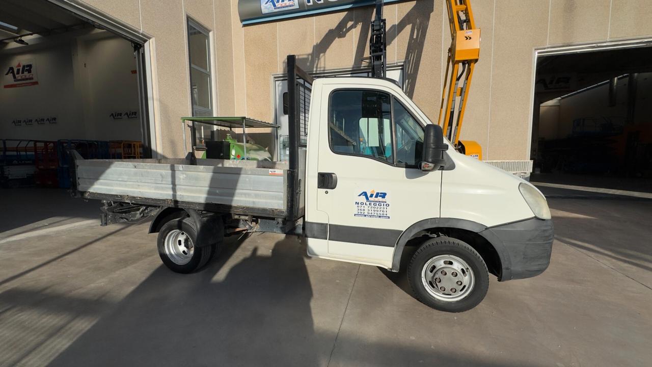 232 - Iveco 35/E4 Ribaltabile Trilaterale