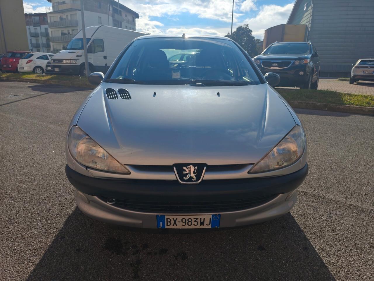 Peugeot 206 1.1 Benz 55 Milà km 5 porte XT