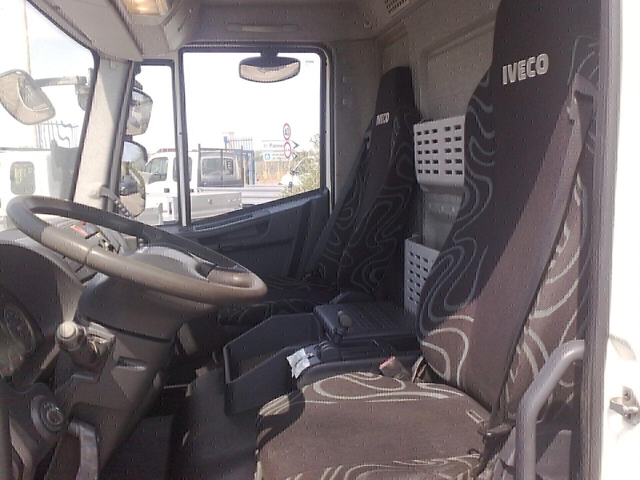 Iveco Eurocargo 75E18 RIBALT. TRIL. - 2012