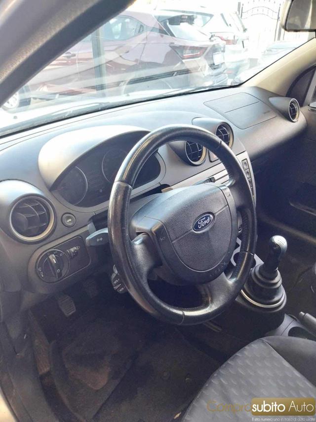 FORD Fiesta 1.2 16V 3p. Zetec