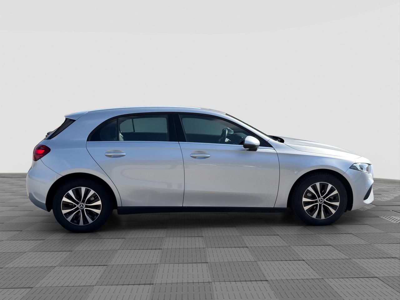 MERCEDES Classe A (W177) A 180 Automatic Executive