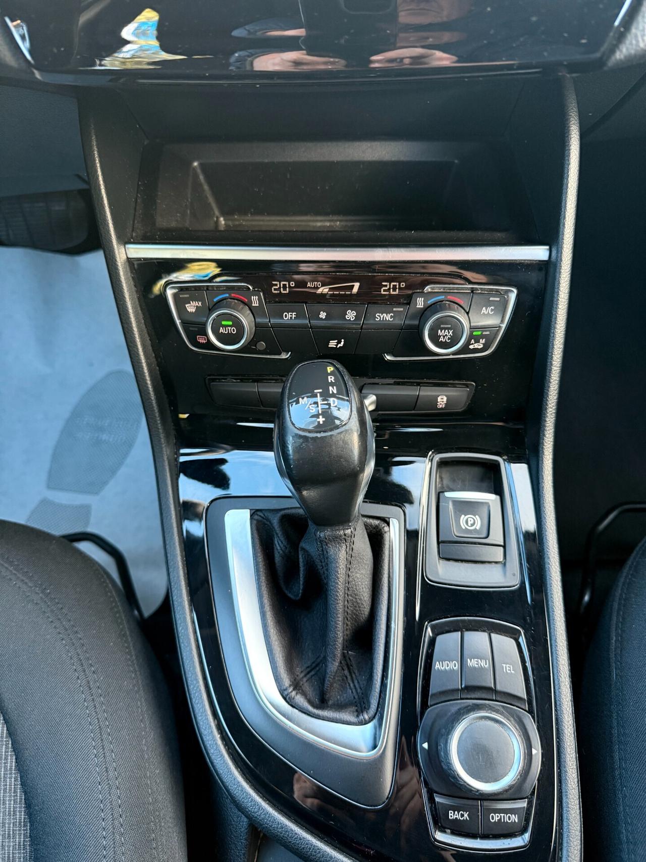 " PERFETTA " Bmw 216 D Active Tourer Advantage