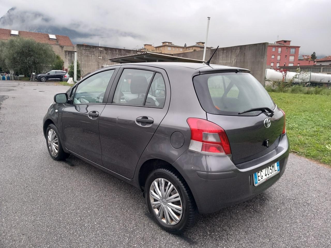 Toyota Yaris 1.0 5 porte Sol