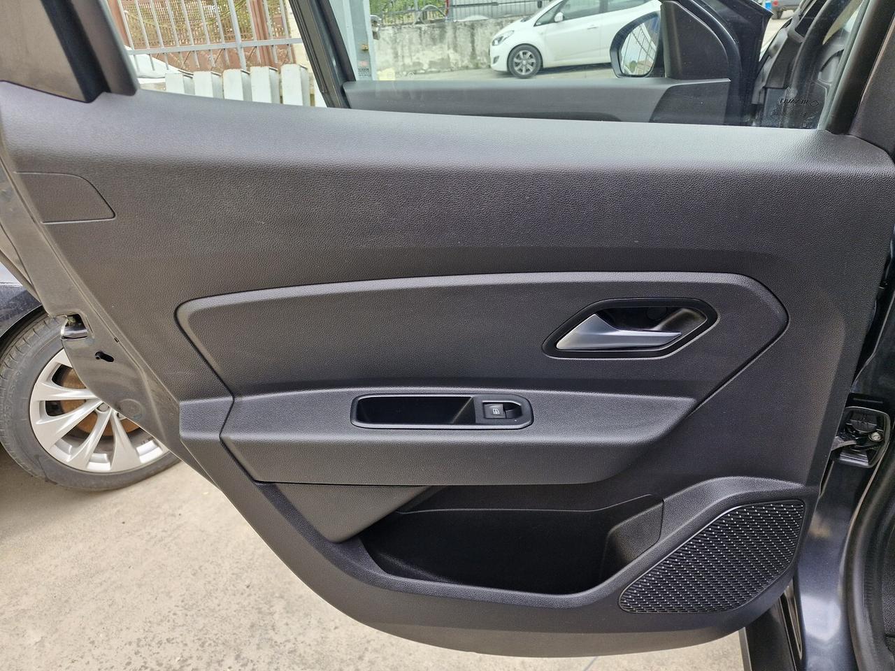 DACIA DUSTER 1.6 SCe 4x2 PRESTIGE NAVI 90000 KM