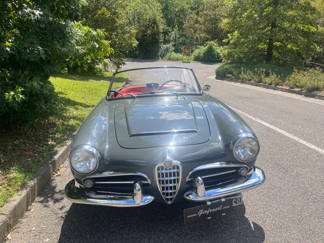 Alfa Romeo Giulia Spider Italiana Hard Top