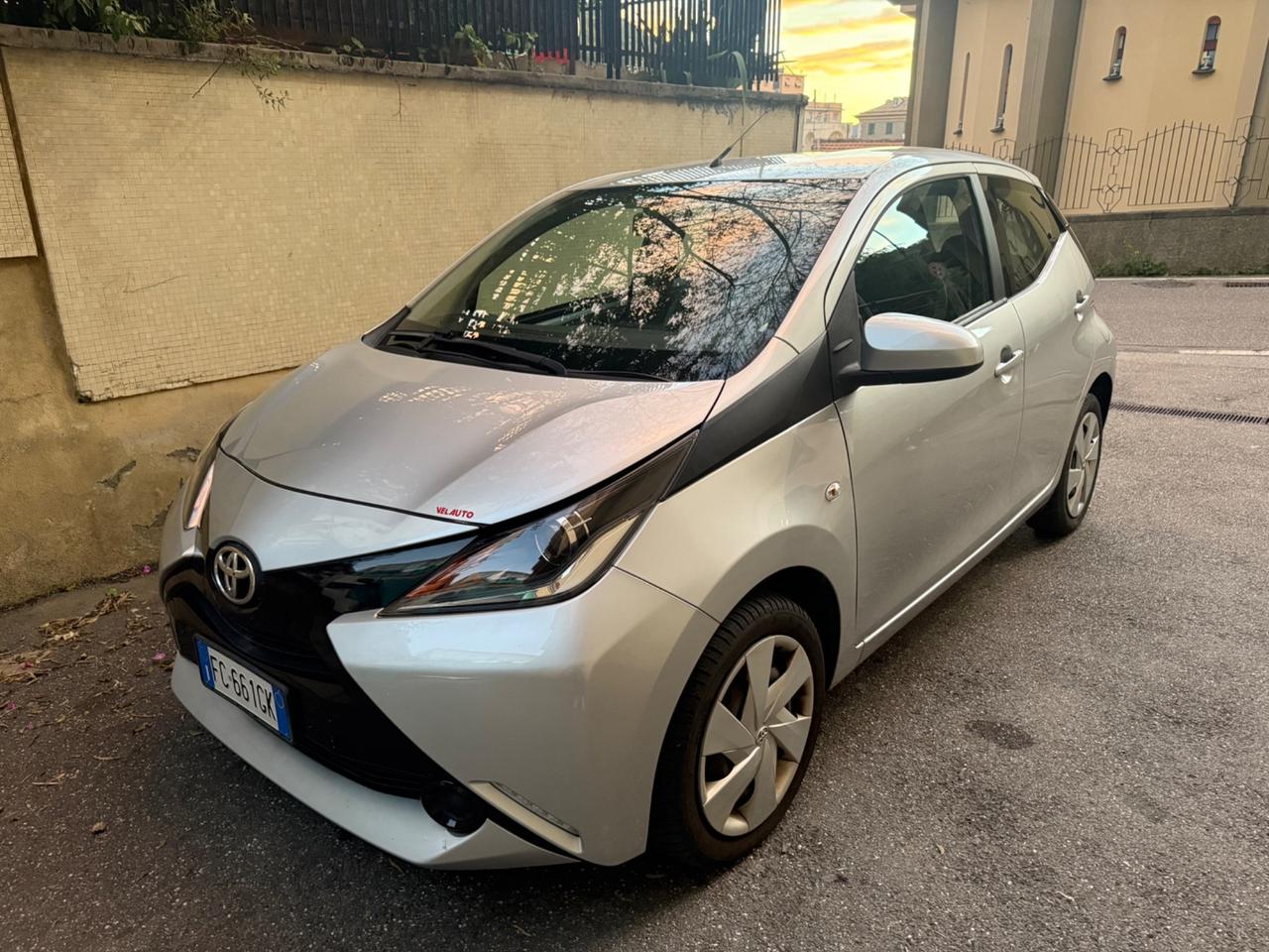 Toyota Aygo 1.0 VVT-i 69 CV 5 porte x-play