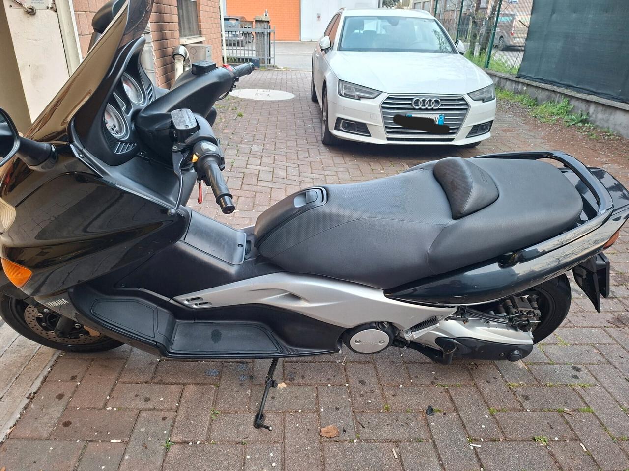 Yamaha T Max - 2005