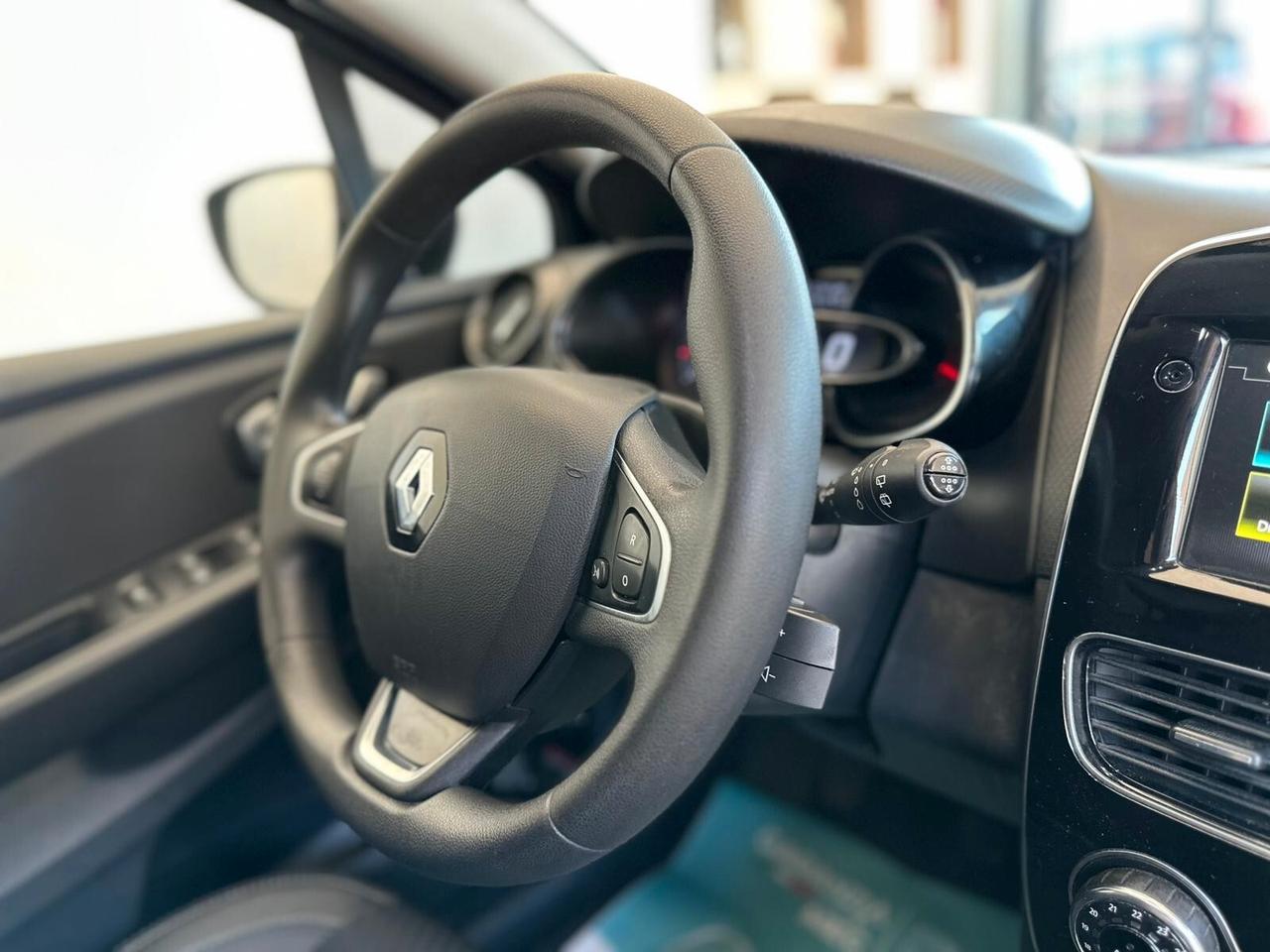 Renault Clio dCi 8V 90 CV 5 porte Moschino Intens Full 2019