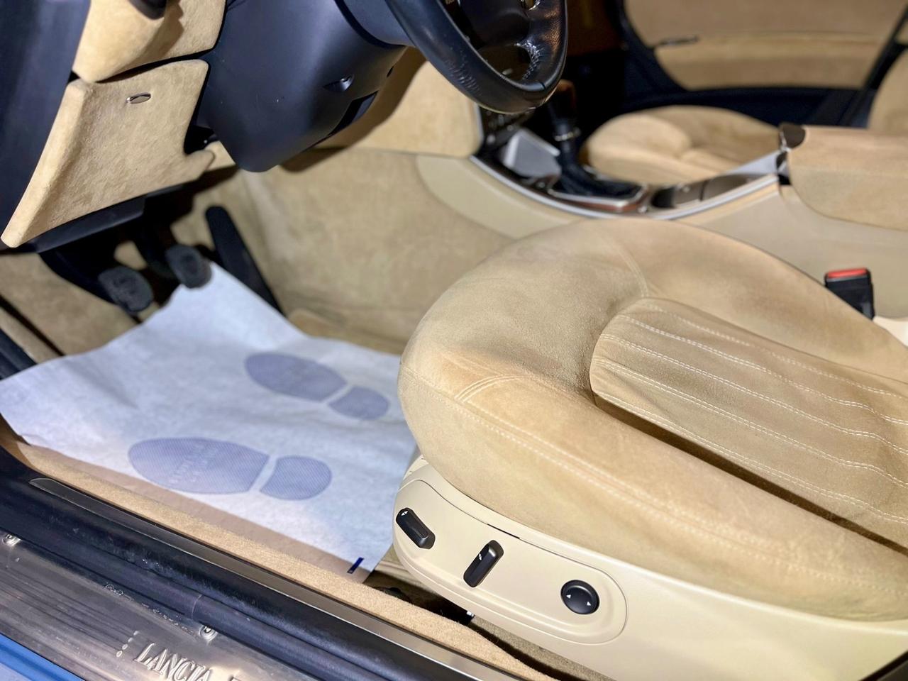 Lancia Thesis 2.0 turbo 20V Executive