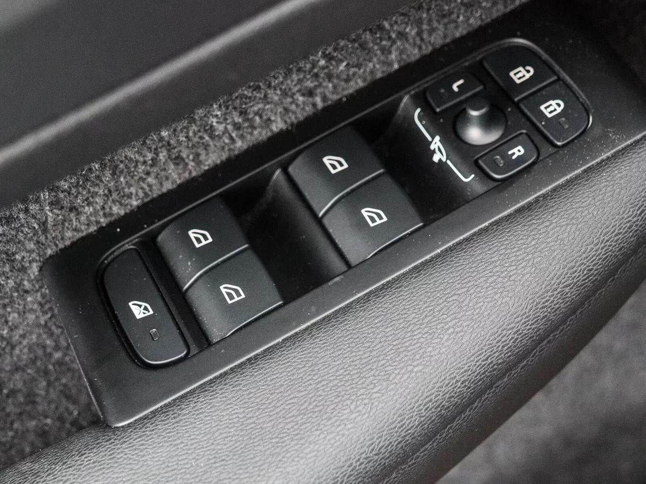 Volvo XC40 T4 Recharge Plug-in Hybrid Inscription Expression