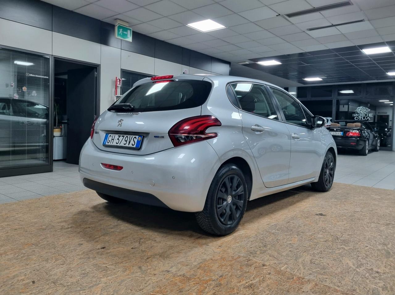 PEUGEOT 208 1.2 BENZINA 82CV 5p. ALLURE