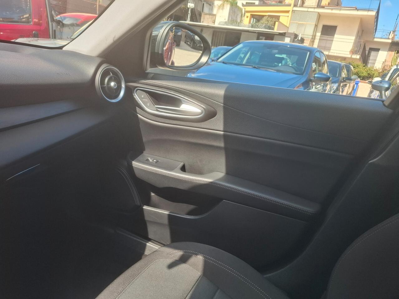 Alfa Romeo Giulia - 2.2 Eco Business