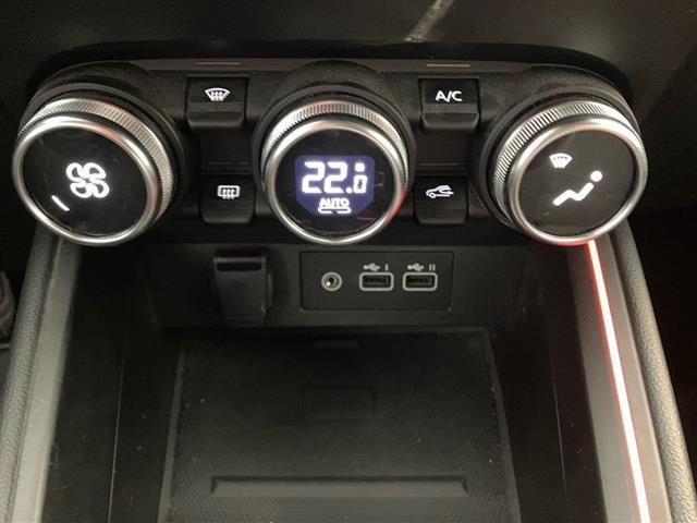 RENAULT Clio 1.0 TCe Techno