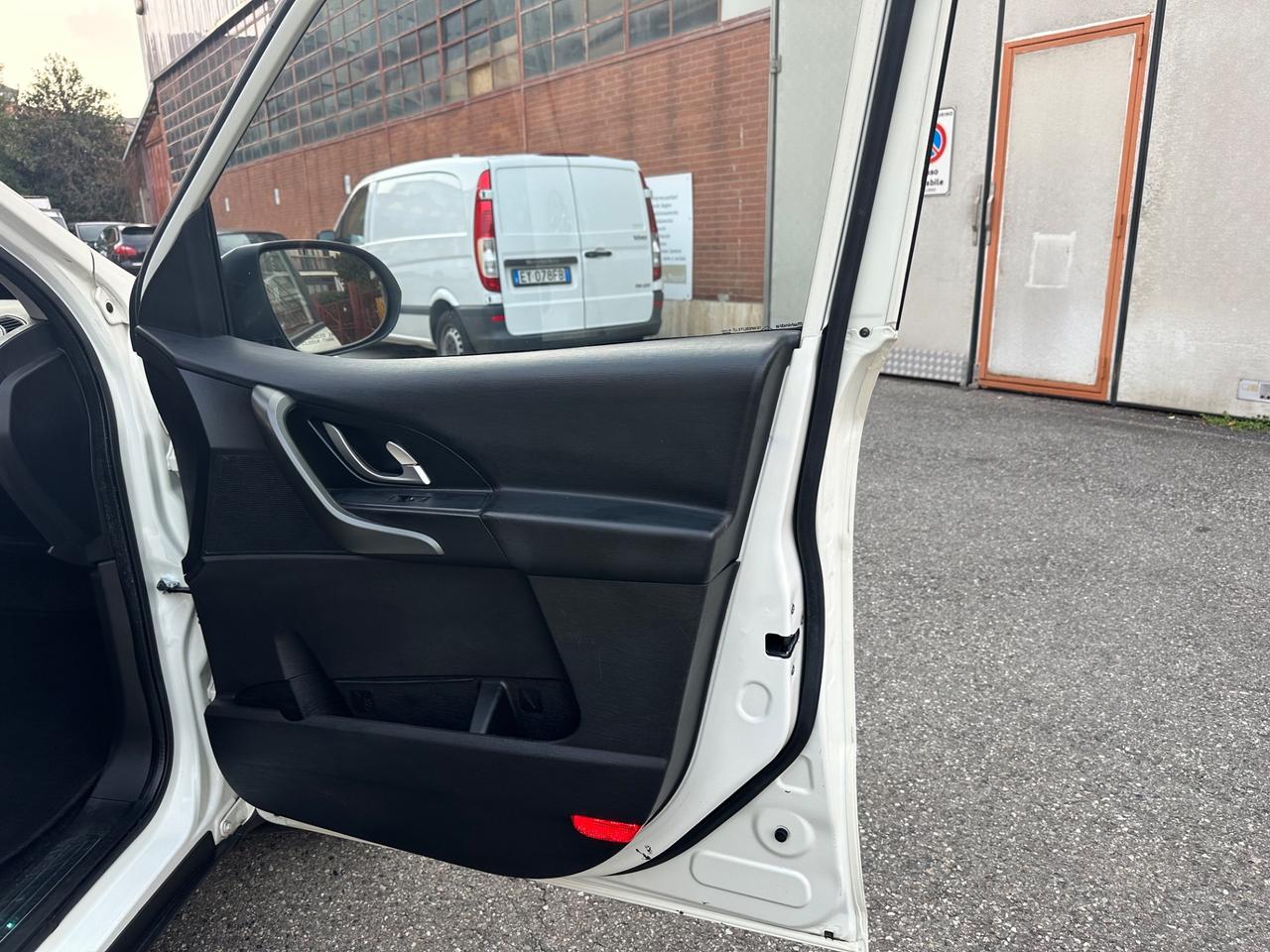 Mahindra XUV500 2.2 16V FWD W6 4x4 pochi km