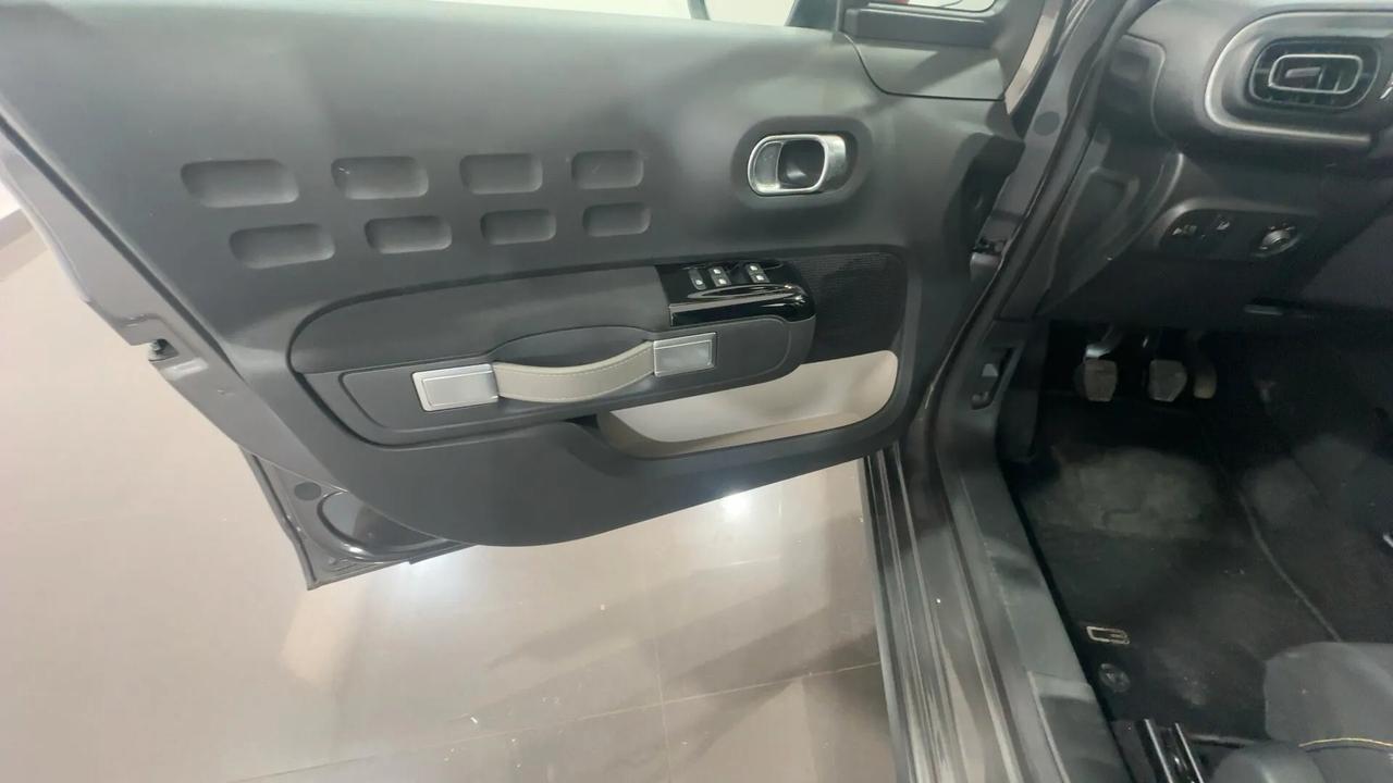 Citroen C3 1.2 puretech Shine s&s 110cv