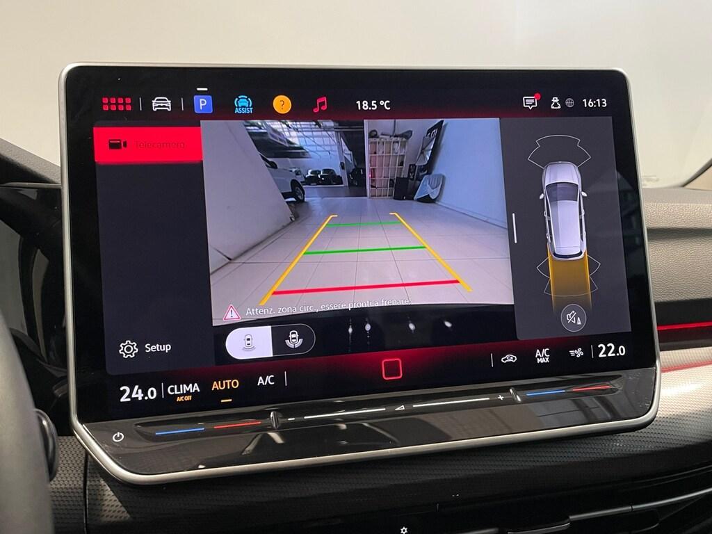 Volkswagen Golf VIII 2024 2.0 TDI 150CV DSG Style