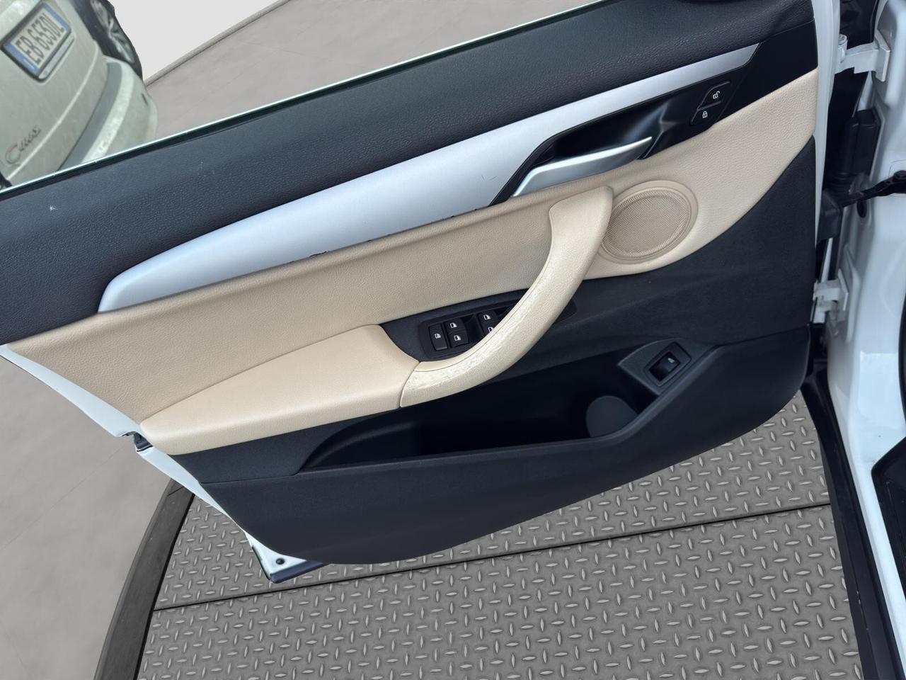 Bmw X1 x-drive18d Advantage automatica 2016