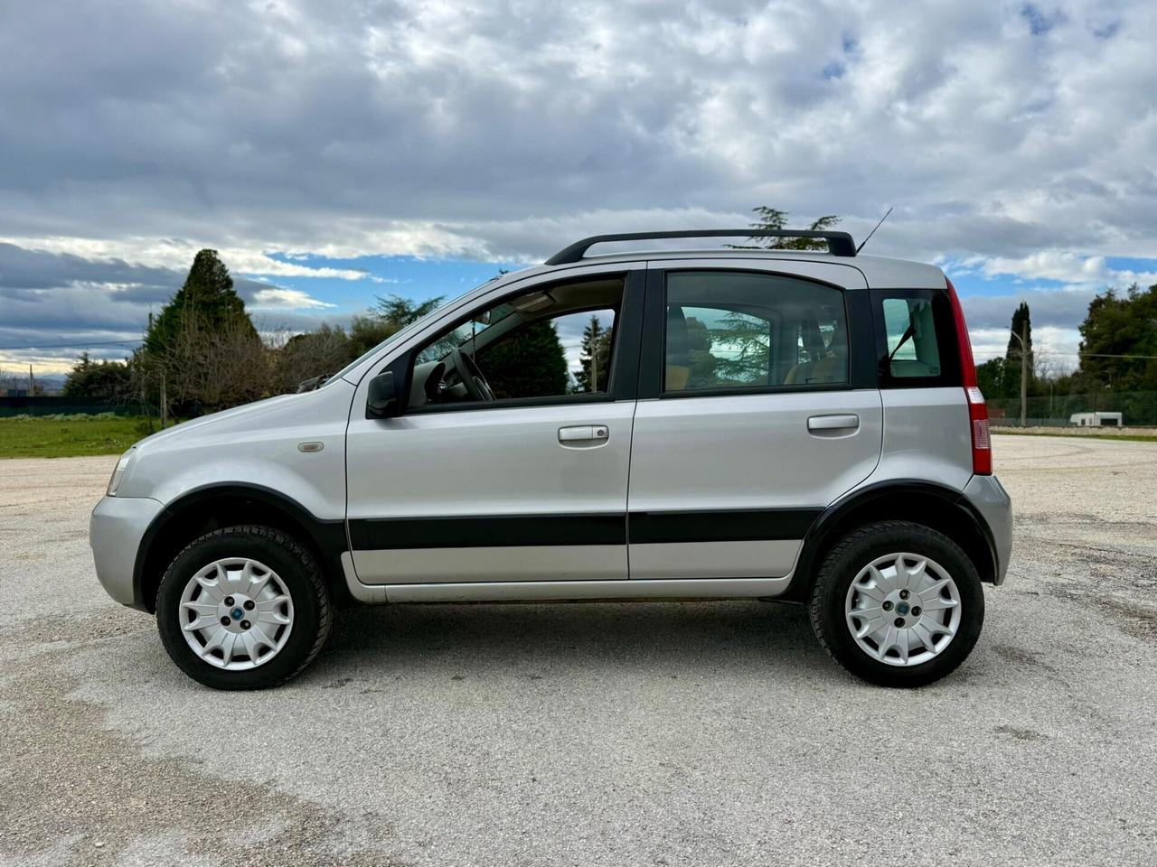 Fiat Panda 4x4 Diesel 1.3 MJT Uniproprietà NEOPATENTATI