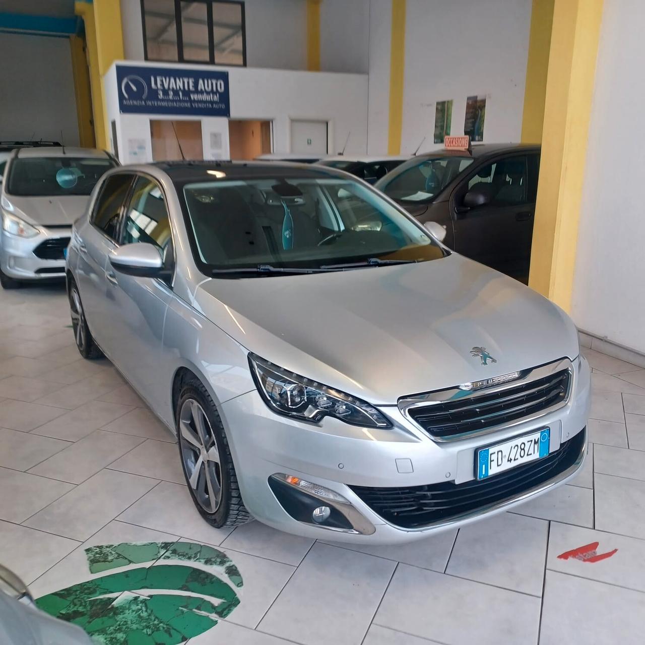 NEOPATENTATI PEUGEOT 308 1.6 TDI FULL OPTIONAL
