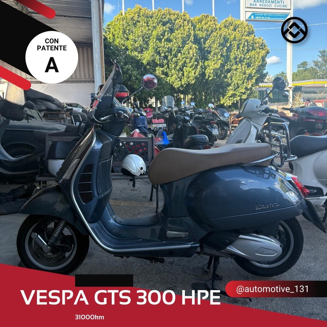 VESPA 300 TOURING HPE
