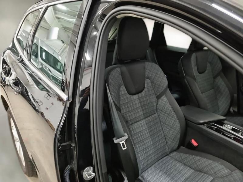 VOLVO XC60 B4 D AUTOMATICO CORE 5 PORTE SUV