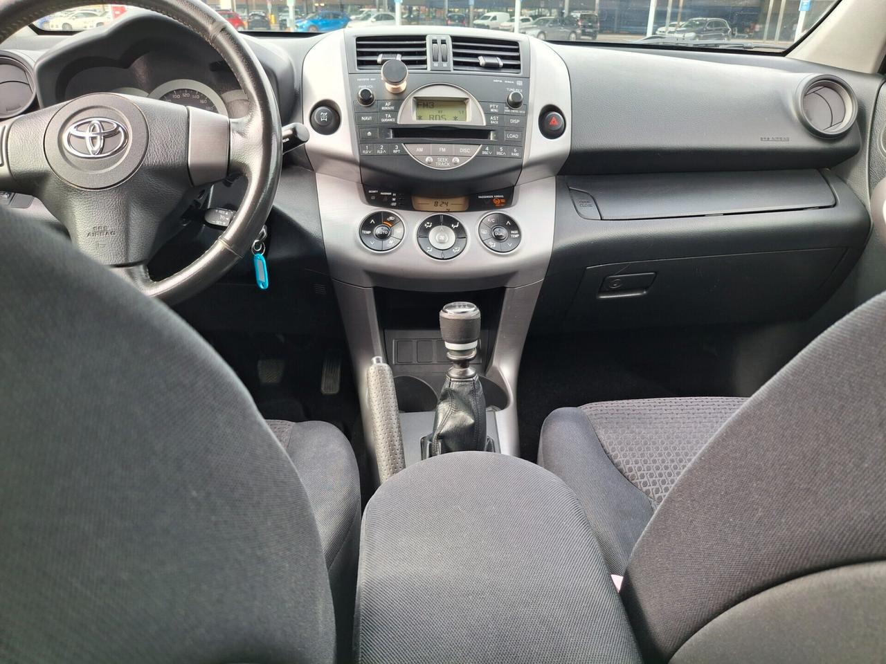 Toyota RAV 4 2.2 D-4D-DIESEL*PERFETTA*