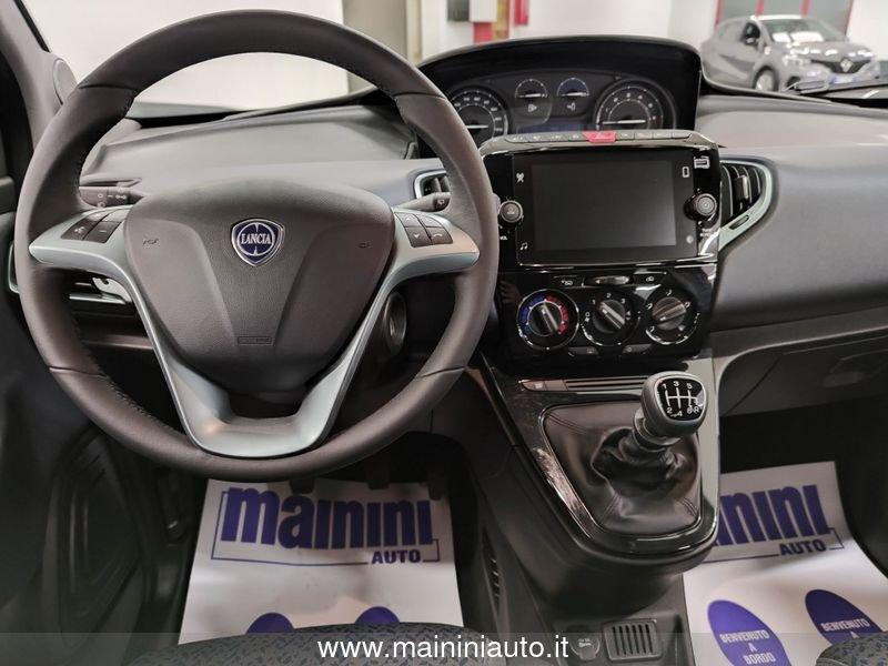 Lancia Ypsilon 1.0 Hybrid 70cv 5P Platino + Car Play m