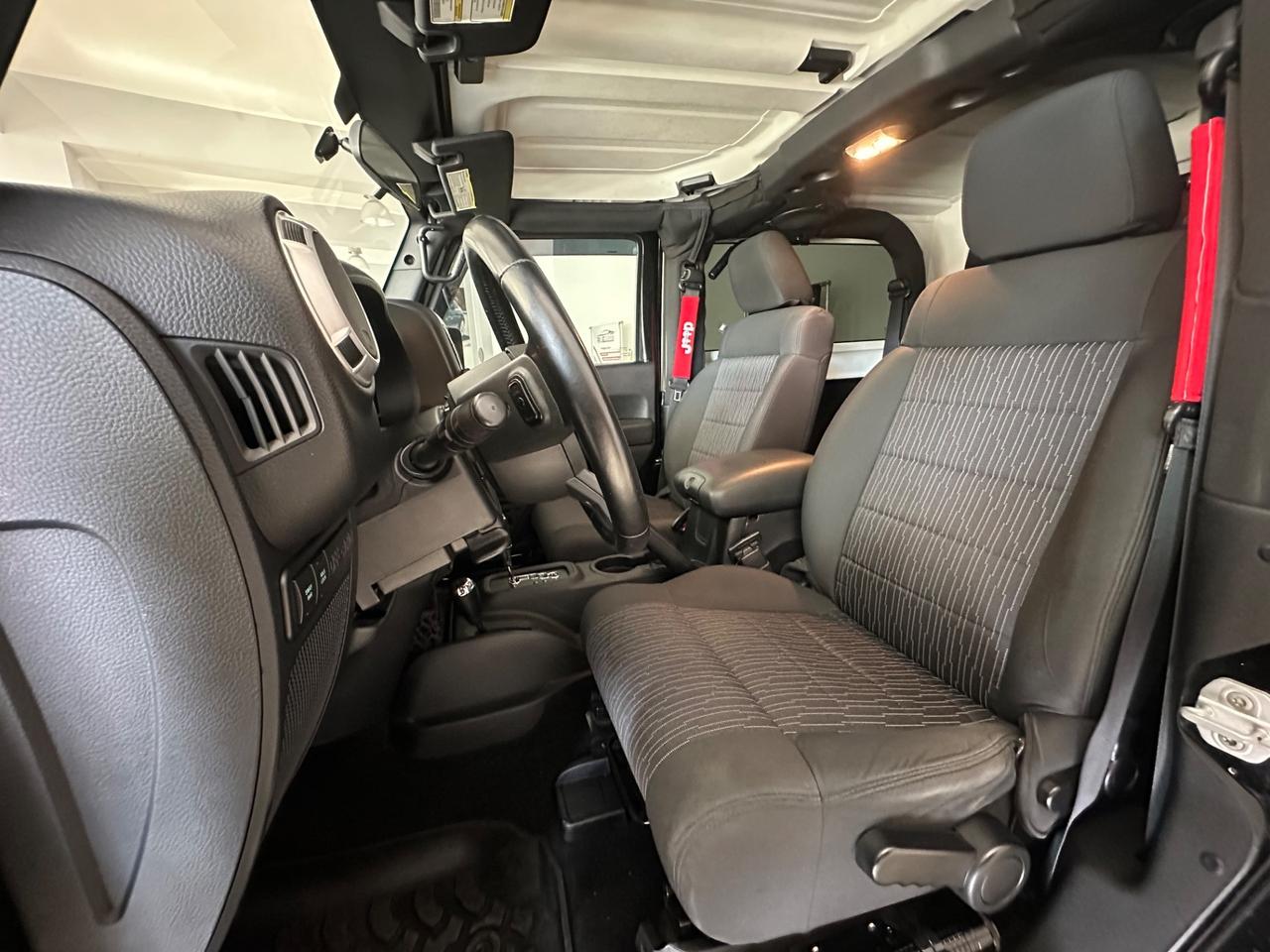 Jeep Wrangler 2.8 CRD DPF Cabrio Auto