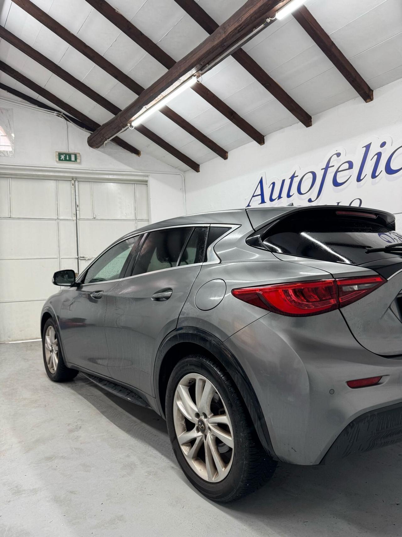 Infiniti Q30 1.5 diesel Premium Tech