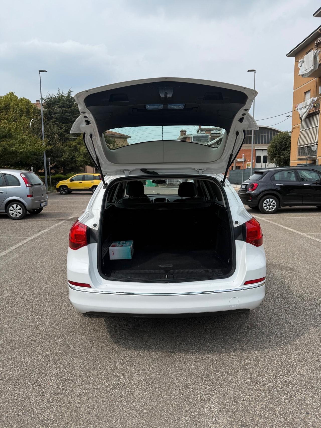 Opel Astra Sports Tourer 1.6 CDTI - 12 MESI DI GARANZIA -