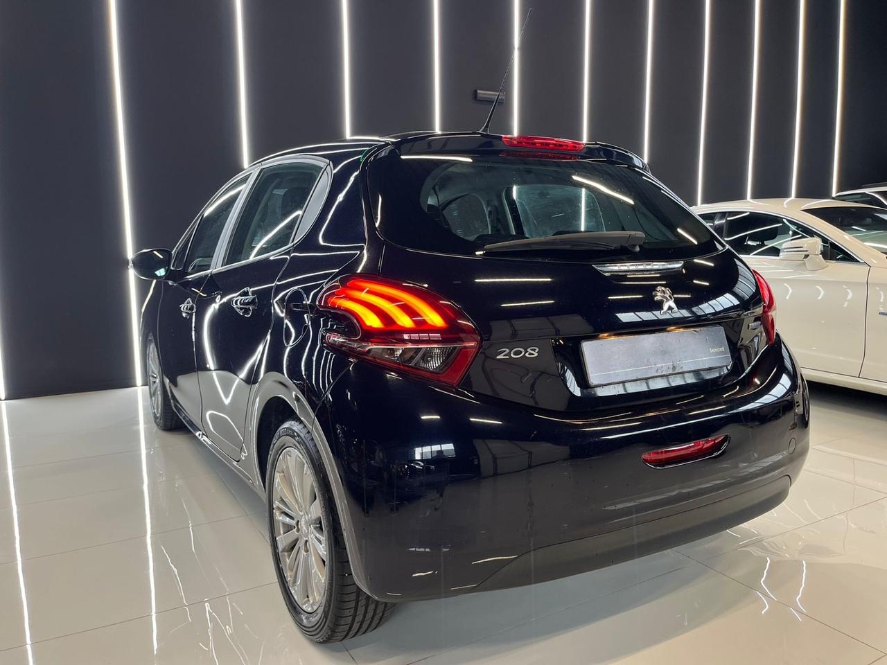 Peugeot 208 BlueHDi 75 5 porte Allure OK NEOPATENTATI UNICO PROPRIETARIO