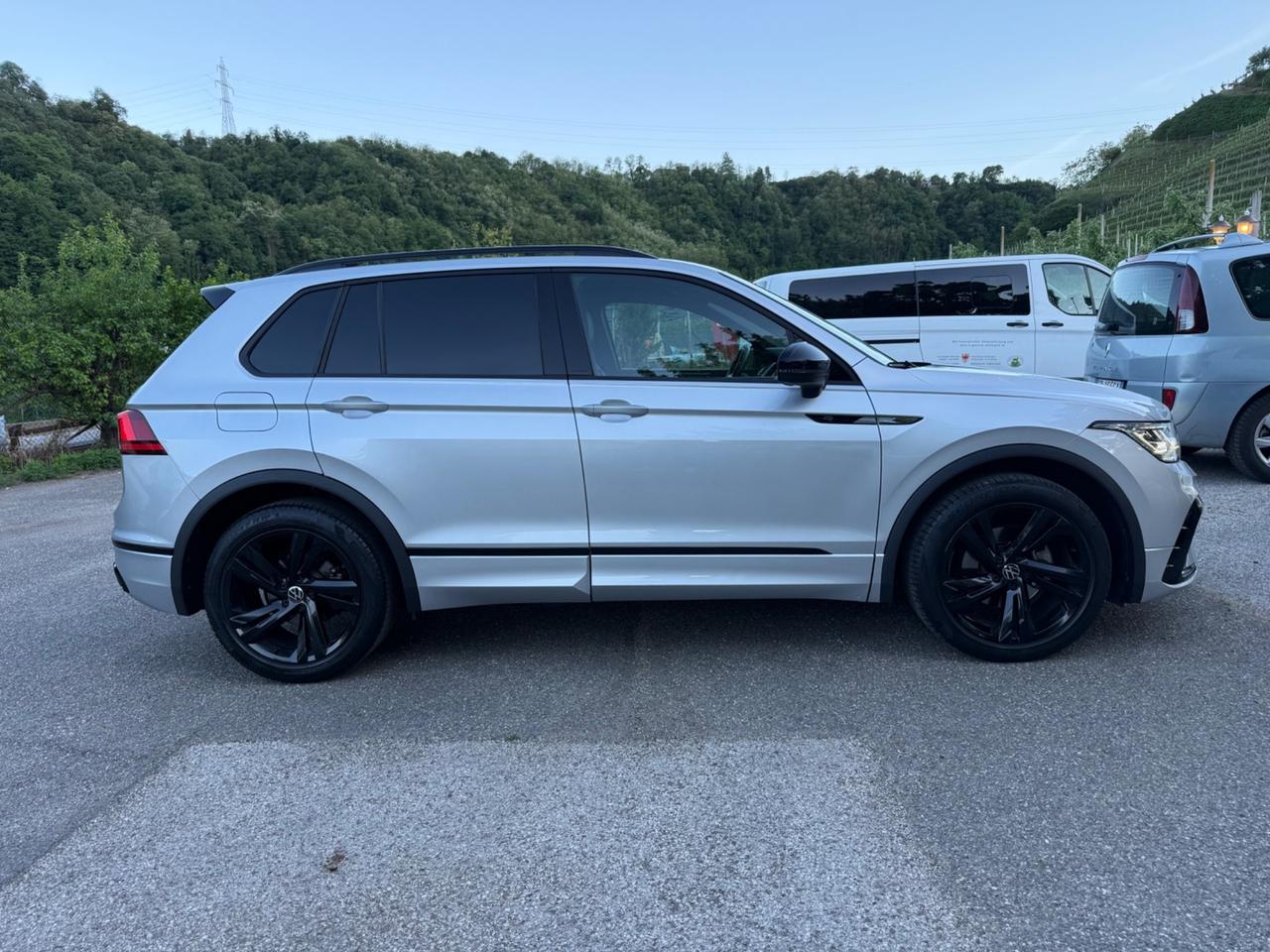 Volkswagen Tiguan 2.0 TDI 150 CV SCR DSG R-Line