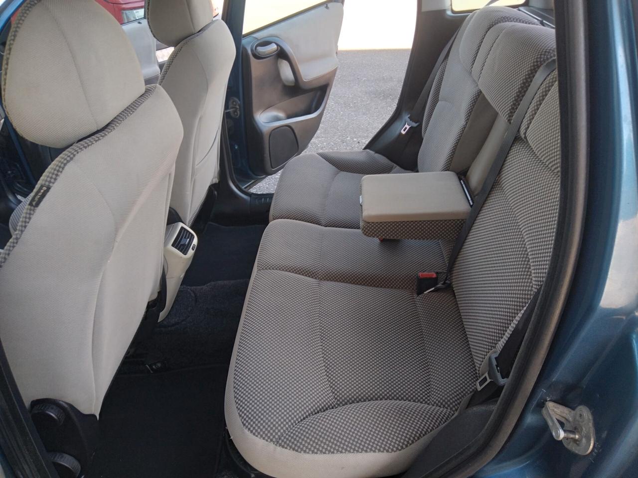 Fiat Stilo 1.6i 16V 5 porte Dynamic x neopatentati