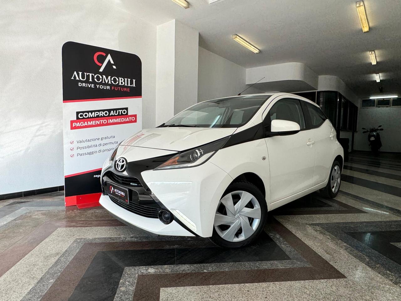 Toyota Aygo 1.0 VVT-i 69 CV 5 porte x-play