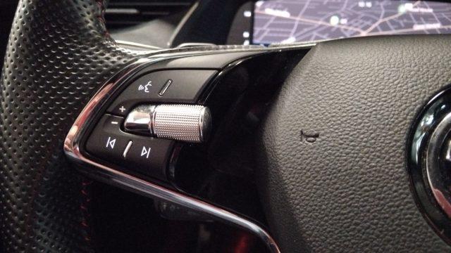 SKODA Octavia 2.0 TDI EVO SCR 200 CV DSG Wagon RS