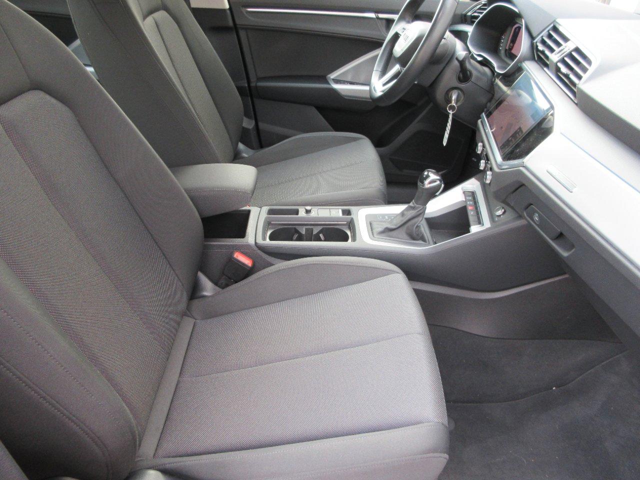 Audi Q3 35 2.0 tdi Business Advanced s-tronic