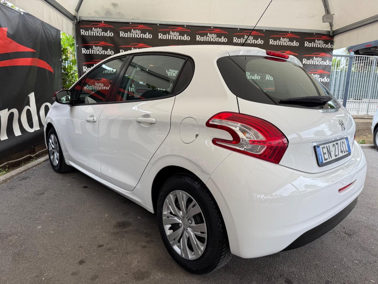 Peugeot 208 1.4 HDi 68 CV 5 porte