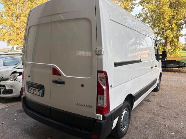 Renault Master 2.3TD 135 L2 H2