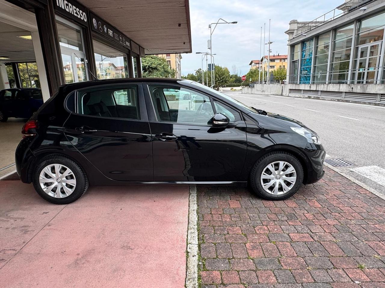 Peugeot 208 PureTech 82 5 porte Active