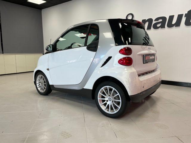 SMART ForTwo 1000 52 kW coupé passion