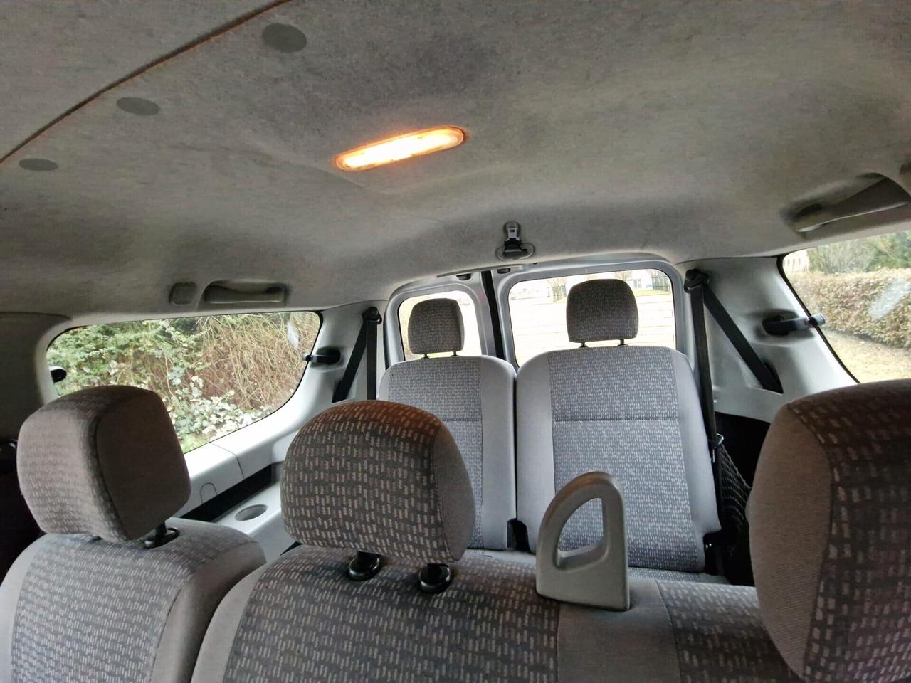 Dacia Logan MCV 1.5 dCi 70CV 7 posti Lauréate