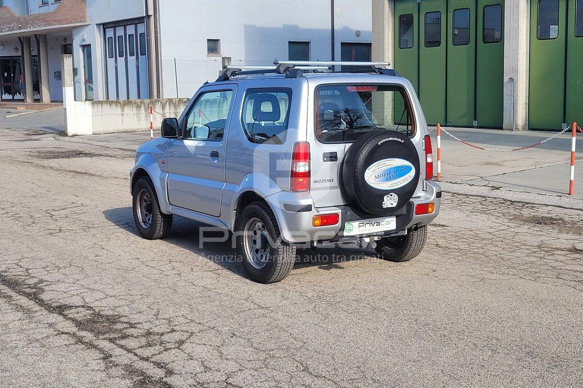 SUZUKI Jimny 1.3i 16V cat 4WD JLX