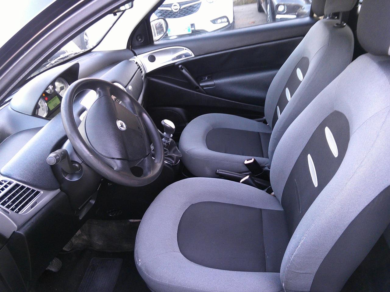 Lancia Ypsilon 1.2 Oro Bianco 07