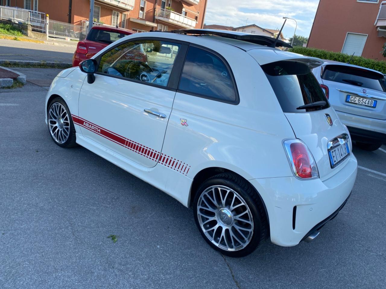 Abarth 500 1.4 Turbo T-Jet Custom