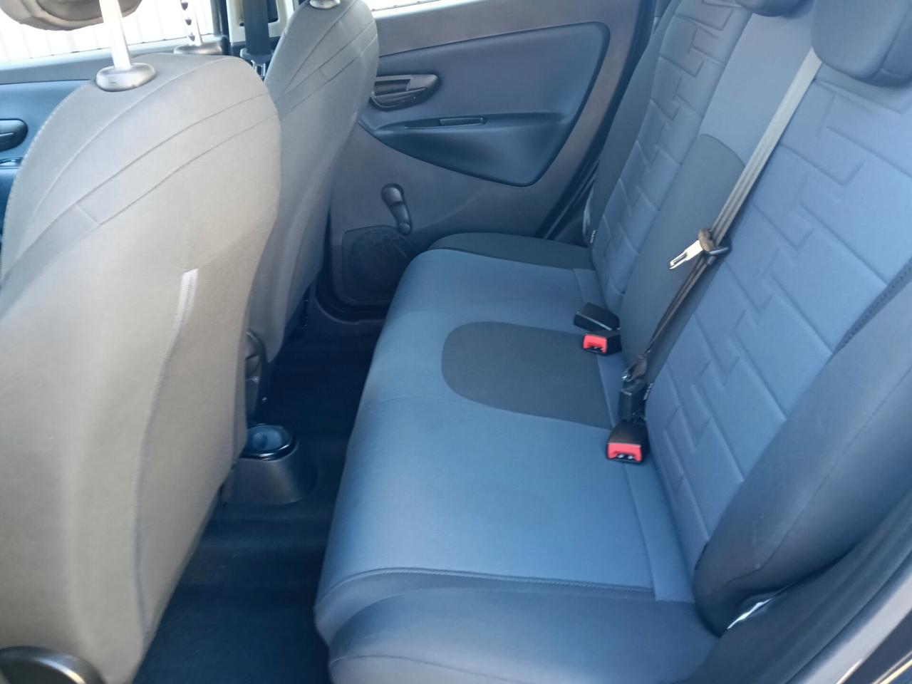 Lancia Ypsilon 1.0 FireFly 5 porte S&S Hybrid Platino