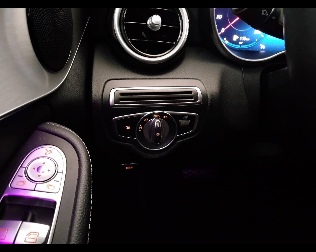 Mercedes-Benz Classe C-W205 2018 Berlina - C 220 d Premium 4matic auto