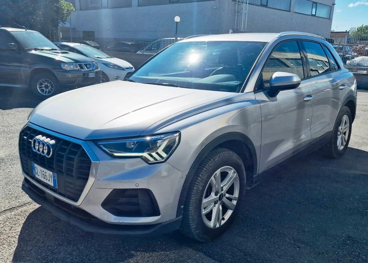 Audi Q3 40 TDI quattro S tronic Business Advanced