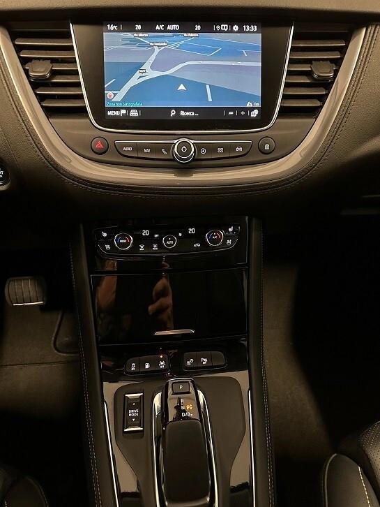 Opel Grandland X 1.6 Hybrid4 Plug-in aut. AWD