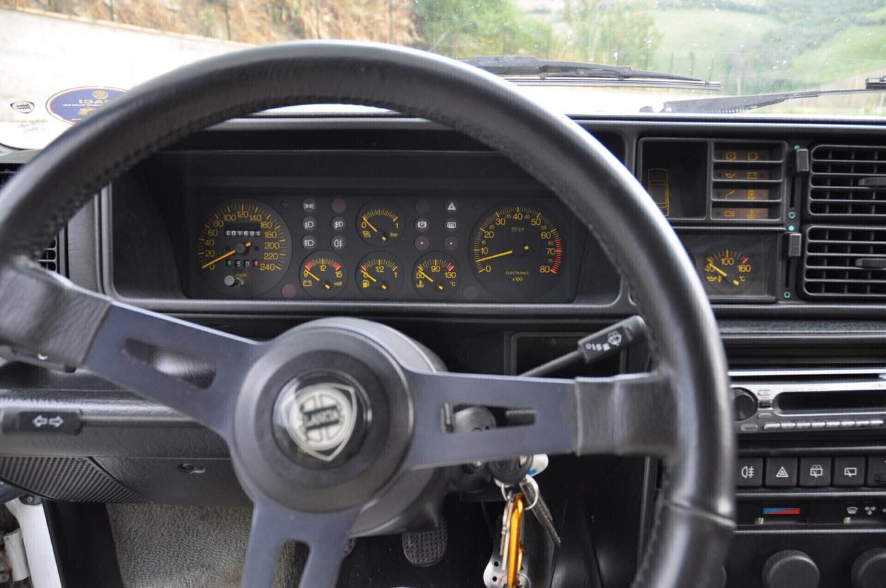 Lancia Delta 2.0i.e. turbo HF integrale 8V (ASI TARGA ORO)